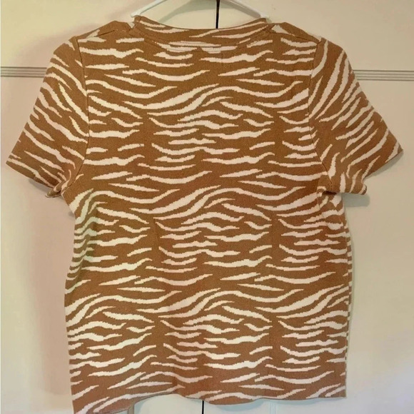 Anthropologie Zebra Stripped Sweater- Short Sleeve - Picture 2 of 4